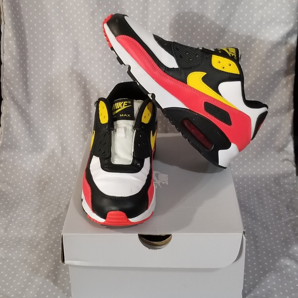 NIKE | SNEAKERS